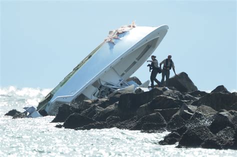 videos of boats crashing